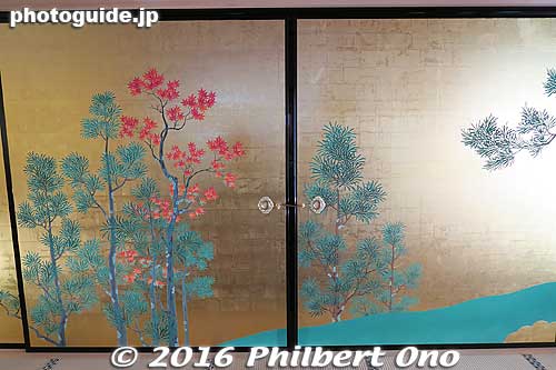 Sliding door painting in the Omote Shoin (表書院) Main Hall's Ichi-no-Ma Room 一之間. Nagoya Castle's Hommaru Palace.
Keywords: aichi nagoya castle japanpainting