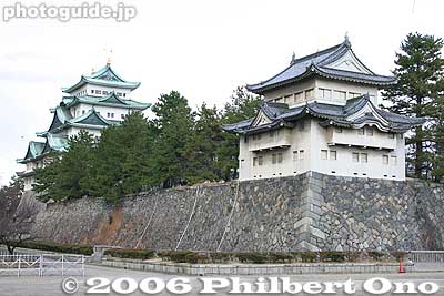 Castle tower and southwest corner turret.
未申櫓, 西南隅櫓
Keywords: aichi prefecture nagoya castle
