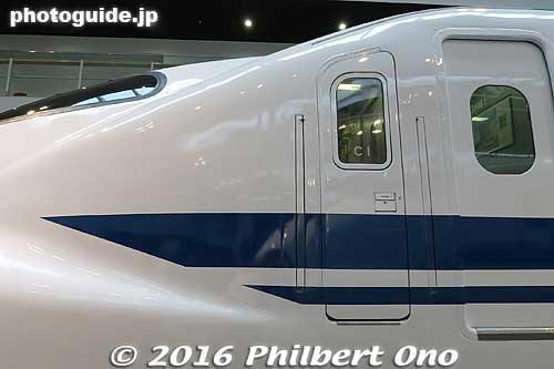 Side stripe on 700 Series Shinkansen
Keywords: aichi nagoya train railway railroad museum shinkansen