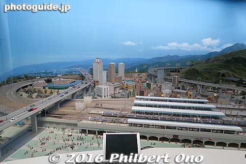 Osaka end of diorama. Small trains move on the tracks.
Keywords: aichi nagoya train railway railroad museum