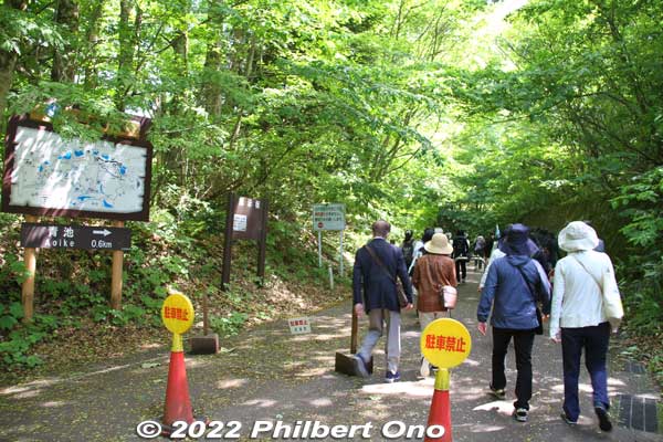 From Kyororo, a 500-meter walk to Ao-Ike Blue Pond.
Keywords: aomori fukaura juniko lakes
