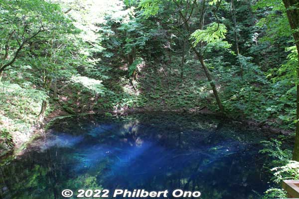 Ao Ike is certainly a beautiful blue.
Keywords: aomori fukaura juniko lakes aoike blue pond