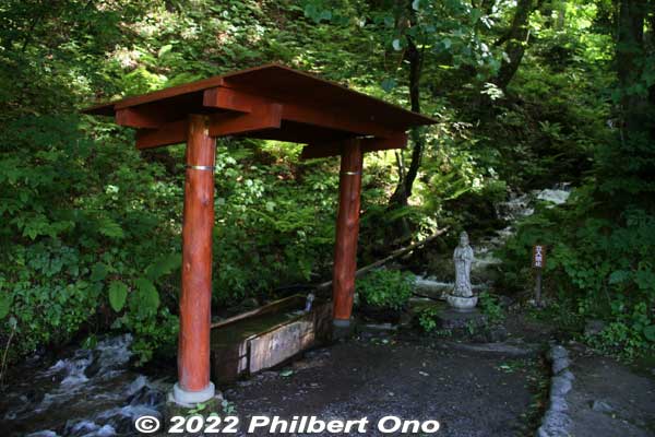 Wakitsubo-no-Ike Pond's Kiyomizu (pure water). 沸壺池の清水
Keywords: aomori fukaura juniko lakes