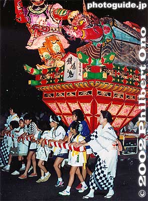 Nebuta-type float with a paper sculpture of a figure.
Keywords: aomori hirosaki neputa matsuri festival lantern