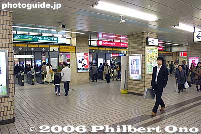 JR Chiba Station
Keywords: chiba station train