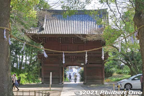 Niomon Gate rear view as you exit.
Keywords: chiba ichikawa guhoji Nichiren Buddhist temple