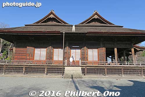 Left side of Soshido Hall
Keywords: chiba ichikawa nakayama hokekyoji nichiren buddhist temple