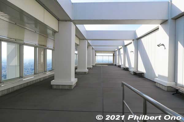 The 45th floor of The Towers West building is named "I-Link Town Observatory." It's a panoramic lookout deck on all four sides of the building. Free admission. This is open-air. If it's raining, there's also an indoor lookout deck
Keywords: chiba ichikawa station Towers West