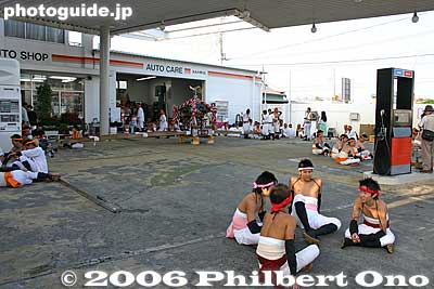 Gas station
Keywords: japan chiba isumi ohara hadaka matsuri festival