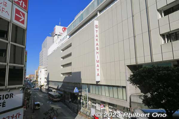 Kashiwa Station west exit area also has department stores like Takashimaya.
Keywords: Chiba Kashiwa Station