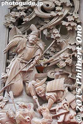 Wooden carvings on Emperor Jimmu float from Nakagashi 仲川岸.
Keywords: chiba katori sawara taisai autumn fall festival matsuri