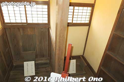 Urinal and toilet
Keywords: chiba matsudo tojotei residence house home japanese-style
