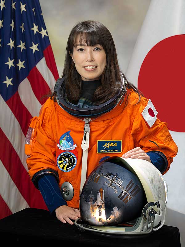 2 Nov. 2009 --- Astronaut Naoko Yamazaki's official portrait by NASA. The following photos are from NASA or JAXA.
Read her [url=http://www.nasa.gov/mission_pages/shuttle/shuttlemissions/sts131/interview_yamazaki.html]preflight interview by NASA here.[/url]
