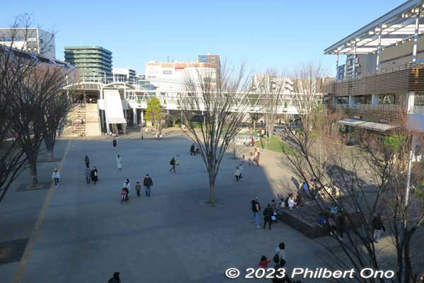 Nagareyama Otaka-no-Mori Station west exit has this large space where they hold events.
Keywords: Chiba Nagareyama Otakanomori Station