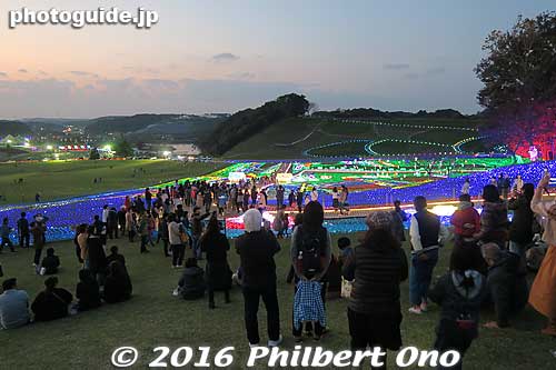 The lights turn on right after sunset which is 5 pm or later. People waited to see it turn on.
Keywords: chiba sodegaura tokyo german village
