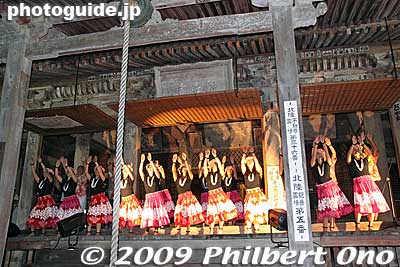 Look at this, hula dancing in a Japanese Buddhist temple in Obama, Fukui Prefecture, Japan.
Keywords: fukui obama barack hula girls dancers 