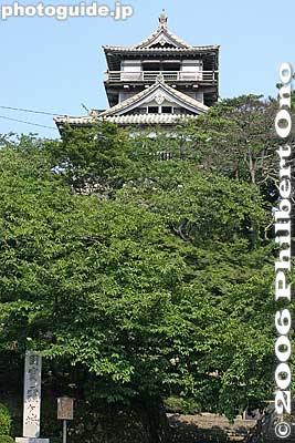 Entrance to castle grounds
Keywords: fukui sakai maruoka castle tower