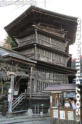 Sazaedo, a unique wooden, hexagonal structure which you will see when coming down from Iimoriyama.
Keywords: fukushima aizu-wakamatsu iimoriyama hill temple
