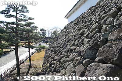 Castle tower stonework
Keywords: fukushima aizuwakamatsu aizu-wakamatsu tsurugajo castle tower donjon pine tree