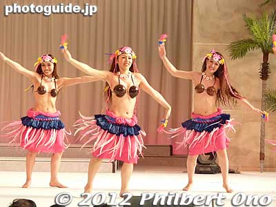 Keywords: fukushima iwaki spa resort hawaiians water park amusement hot spring onsen pool slides hula girls dancers polynesian show