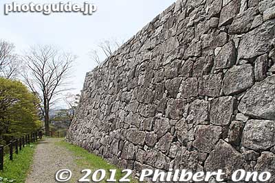 Nihonmatsu Castle's old stone wall originally built by Gamo Ujisato.
Keywords: fukushima nihonmatsu kasumigajo castle