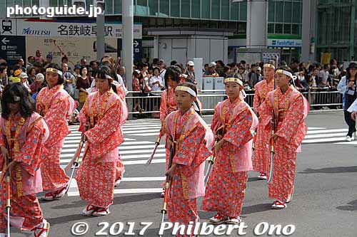 Local students also dressed in historical costumes. 少年少女時代行列
Keywords: gifu nobunaga matsuri festival parade