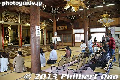 Keywords: gifu hashima takehana betsuin temple fuji matsuri wisteria festival buddhist jodo shinshu otani