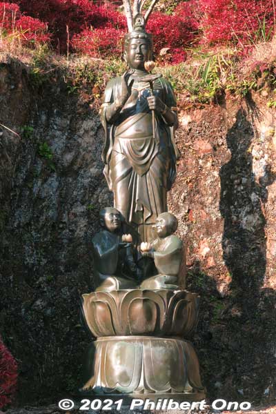 Kannon statue
Keywords: gifu ibigawa tanigumi-san kegonji temple tendai Buddhist