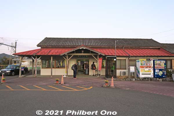 Ibi Station.
Keywords: gifu ibigawa ibi station train