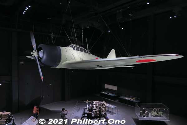Full-size replica of Mitsubishi A6M1 Zero fighter prototype. The Zero was carrier based and used for the attack on Pearl Harbor. 十二試艦上戦闘機（「零戦」試作機）（三菱A6M1） （1/1模型）
Keywords: gifu Kakamigahara Air Space Museum aviation airplane