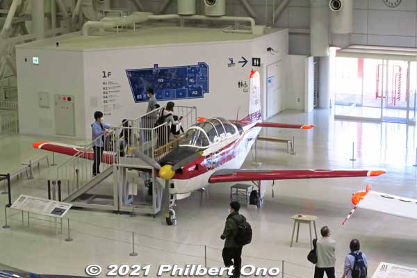 Fuji T-3 trainer plane from 1974. During certain times, visitors can sit in the cockpit for photos. T-3コックピット搭乗体験
Keywords: gifu Kakamigahara Air Space Museum aviation airplane