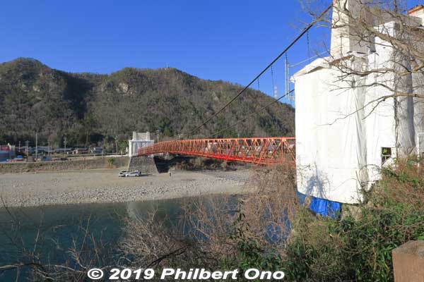 Mino Bridge over Nagara River. Until 1965, vehicles used to cross the bridge. 美濃橋
Keywords: gifu mino bridge