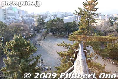 View from the top floor of Ogaki Castle tower. This faces the adjacent park.
Keywords: gifu ogaki castle 