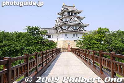 Bridge to Sunomata Castle.
Keywords: gifu ogaki sunomata ichiya castle history museum 