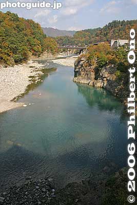 Shokawa River
Keywords: gifu shirakawa-mura village shirakawa-go gassho-zukuri thatched roof minka