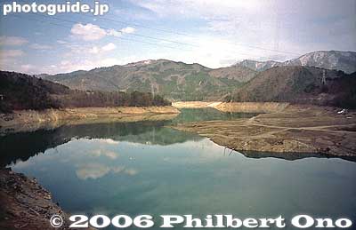 Dam reservoir
Keywords: gifu shirakawa-mura village shirakawa-go gassho-zukuri thatched roof minka