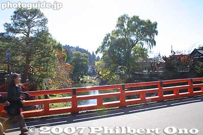 Keywords: gifu takayama bridge vermillion