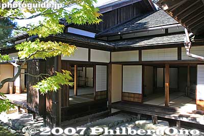 Keywords: gifu takayama jinya government house autumn tree veranda shoji