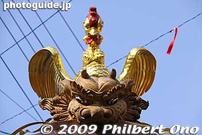 Float ornament with a phoenix in the background.
Keywords: gifu tarui hikiyama matsuri festival floats 