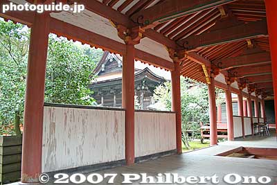 Inside the Corridor 回廊
Keywords: gifu tarui-cho nangu shrine shinto