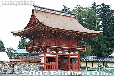 Romon Gate
Keywords: gifu tarui-cho nangu shrine shinto