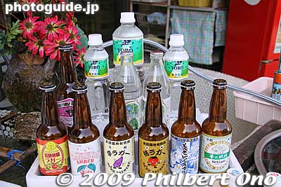 Yoro's sparling waters are used to make mineral water and a variety of soft drinks and alcoholic drinks.
Keywords: gifu yoro-cho yoro park