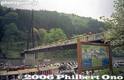 Bridge with a view
Keywords: gunma gumma kannamachi koinobori carp streamers