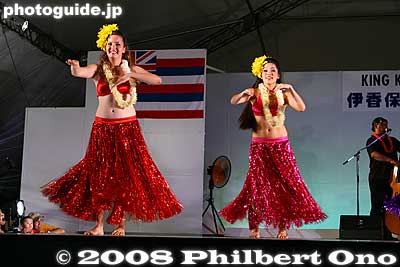 Keywords: gunma gumma shibukawa ikaho onsen spa hawaiian hula festival dancers women Hula Halau'O Kamuela stage performance