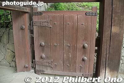 Door in Tatebayashi Castle's Dobashi Gate. 土橋門
Keywords: gunma tatebayashi jonuma castle honmaru