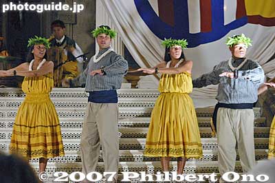 Iolani Palace special hula performance

