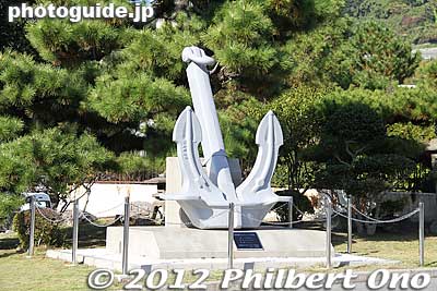 You cannot tour the Naval Academy on your own. You have to join the guided tour. There is a dress code: No miniskirts or provocative clothing by women.
Keywords: hiroshima etajima island naval academy Japanese Maritime Self Defense Force First Service School