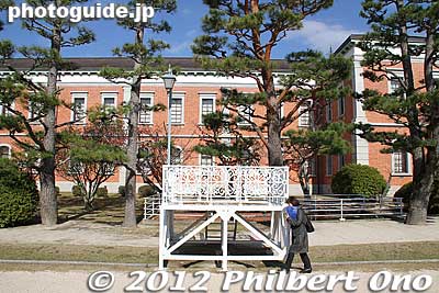 Stand for gatherings.
Keywords: hiroshima etajima island naval academy Japanese Maritime Self Defense Force First Service School