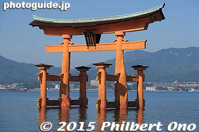 Main torii of Itsukushima Shrine and perhaps Japan's most famous and iconic torii.
Keywords: hiroshima hatsukaichi miyajima Itsukushima shrine japanshrine