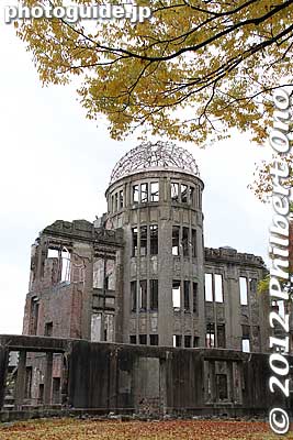The atomic bomb fell almost directly above this building on Aug. 6, 1941 at 8:15 am.
Keywords: hiroshima peace memorial park atomic bomb dome